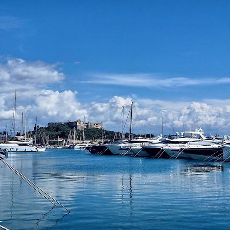 Отель Escapade Antiboise Avec Parking Inclus Антиб Экстерьер фото
